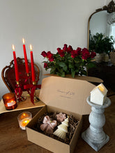 Load image into Gallery viewer, The Christmas Candle Gift Collection
