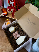 Load image into Gallery viewer, The Christmas Candle Gift Collection