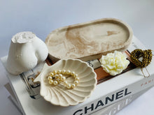 Load image into Gallery viewer, SHELL SHAPE DISH