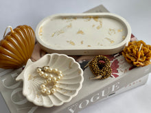 Load image into Gallery viewer, SHELL SHAPE DISH