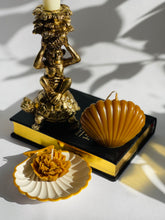 Load image into Gallery viewer, THE SHELL CANDLE