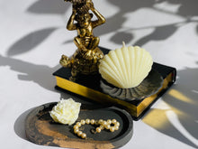 Load image into Gallery viewer, THE SHELL CANDLE