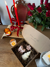 Load image into Gallery viewer, The Christmas Candle Gift Collection

